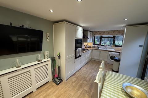 undefined, Riversmead, Chester, CH3