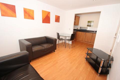 2 bedroom apartment to rent, Curzon Place, Gateshead, NE8