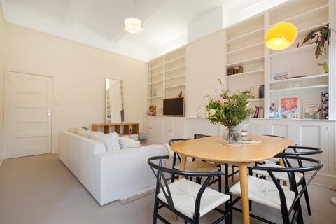 2 bedroom maisonette for sale, Clapham Common North Side, London