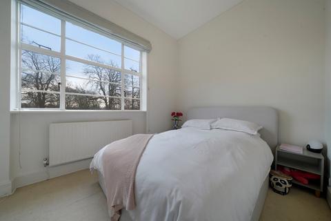 2 bedroom maisonette for sale, Clapham Common North Side, London