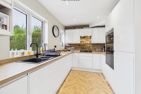 undefined, Ffordd Owain, Brymbo, Wrexham, LL11