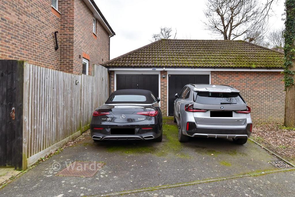Driveway/Parking