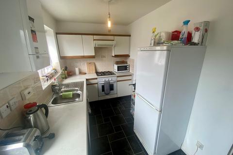 2 bedroom semi-detached house to rent, Heron Drive, Nottingham, NG7