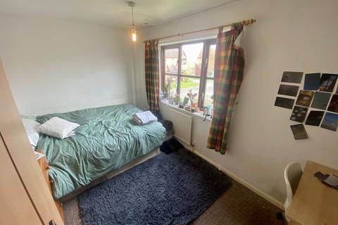 2 bedroom semi-detached house to rent, Heron Drive, Nottingham, NG7