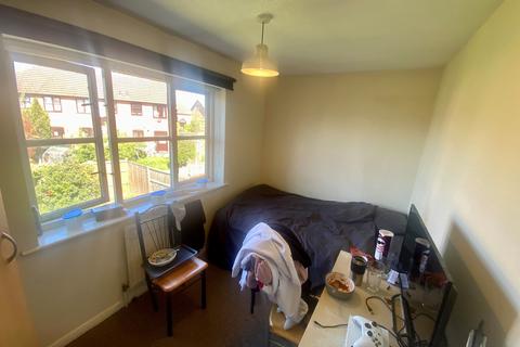 2 bedroom semi-detached house to rent, Hazelmere Grove, Nottingham, NG7
