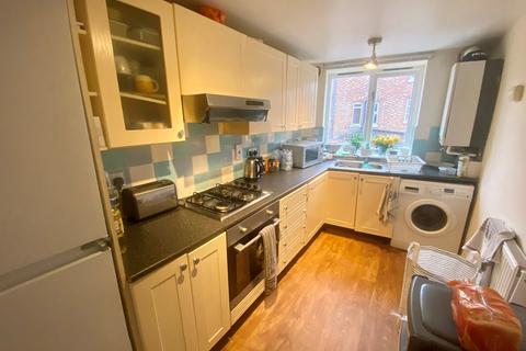 3 bedroom apartment to rent, Tennyson Street, Nottingham, NG7