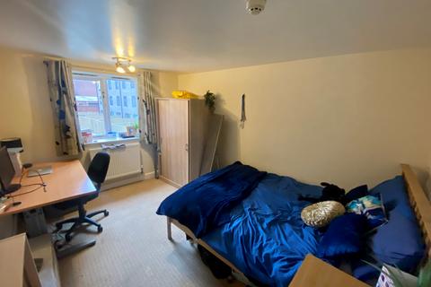 3 bedroom apartment to rent, Tennyson Street, Nottingham, NG7