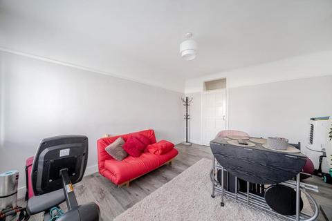 2 bedroom flat for sale, Osterley Court,  Isleworth,  TW7