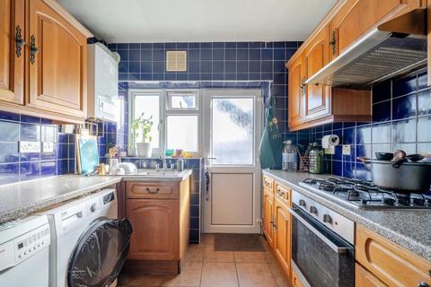 2 bedroom flat for sale, Osterley Court,  Isleworth,  TW7