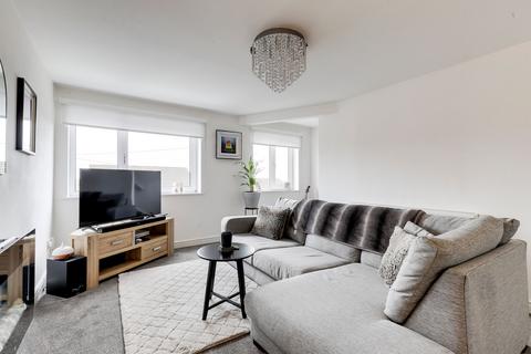 3 bedroom end of terrace house for sale, Derwent Drive, Nottingham NG17