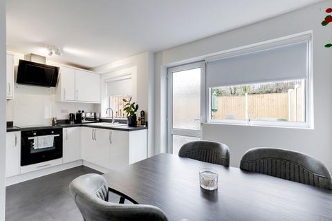 3 bedroom end of terrace house for sale, Derwent Drive, Nottingham NG17