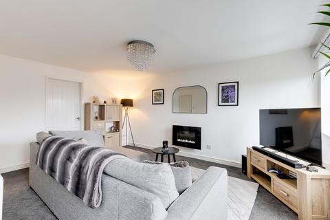 3 bedroom end of terrace house for sale, Derwent Drive, Nottingham NG17