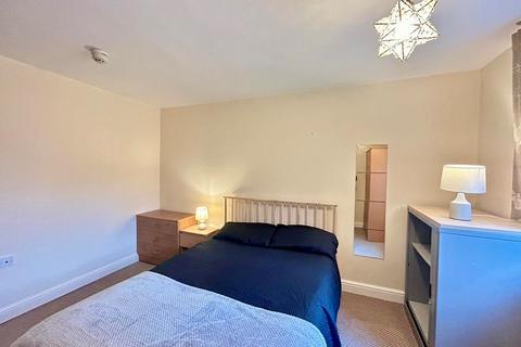 3 bedroom apartment to rent, Tennyson Street, Nottingham, NG7