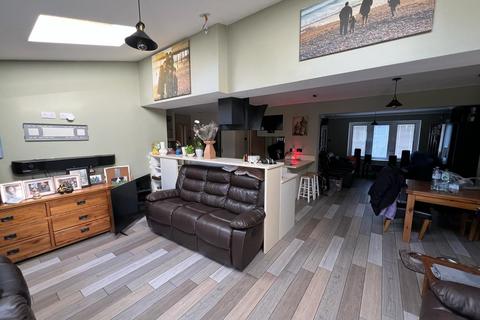 undefined, Five Acres, Crawley, RH10