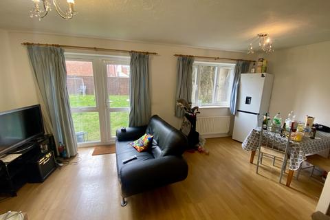undefined, Falcon Close, Nottingham, NG7