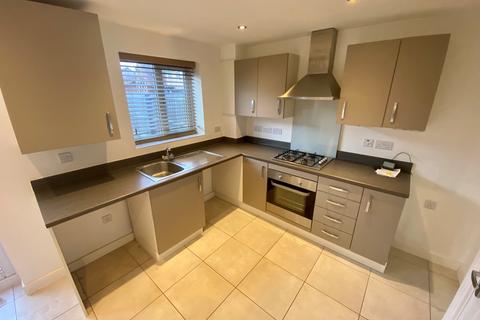 3 bedroom terraced house to rent, Russet Way, Nottingham, NG8