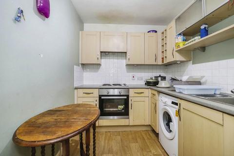 West Cotton Close, Northampton