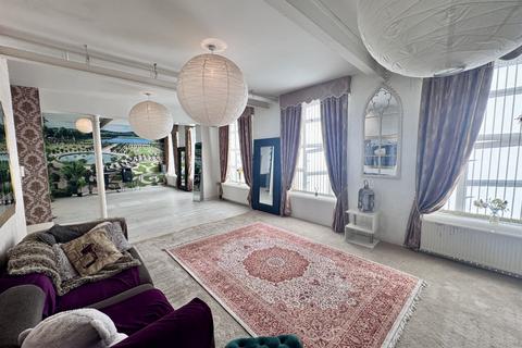 Radford Road, Nottingham, NG7