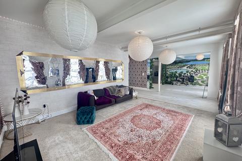 2 bedroom apartment to rent, Radford Road, Nottingham, NG7