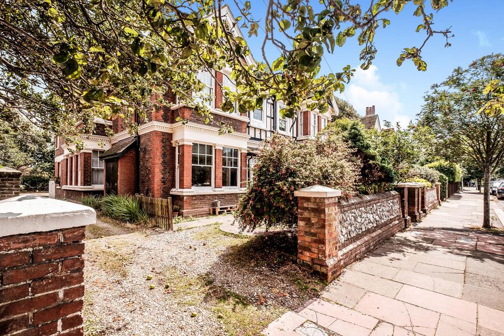 Front of Property (M