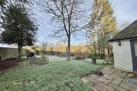 undefined, Whiteshoots Hill, Cheltenham, GL54
