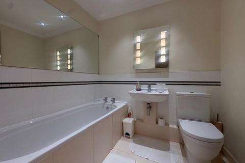 2 bedroom apartment to rent, Whitbourne Avenue, Swindon, SN3