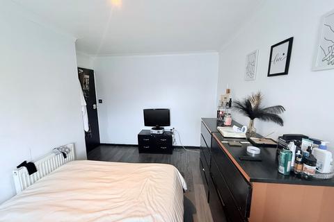 undefined, Silbury Close, NOTTINGHAM, NG11