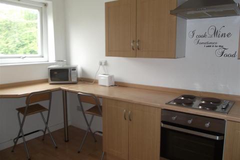 2 bedroom flat to rent, Vickers Street, Nottingham, NG3
