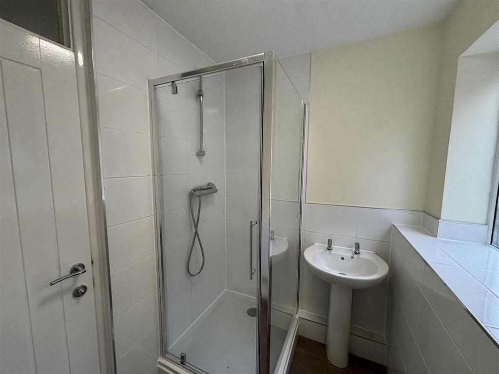 Bathroom 1.2