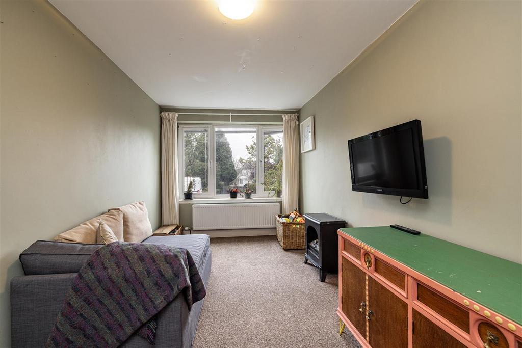 Chilla Ormiston Terrace Melrose 17.JPG