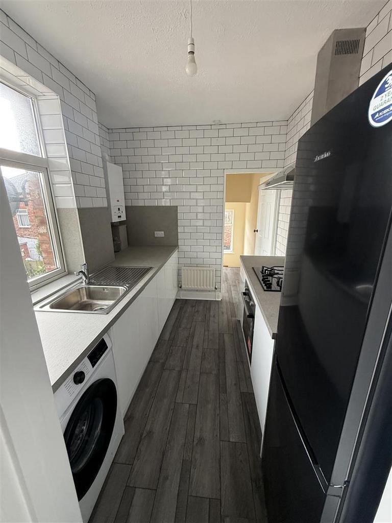 75 Benfield - Kitchen.jpeg