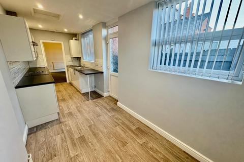 3 bedroom house to rent, Repton Road, Nottingham, NG6