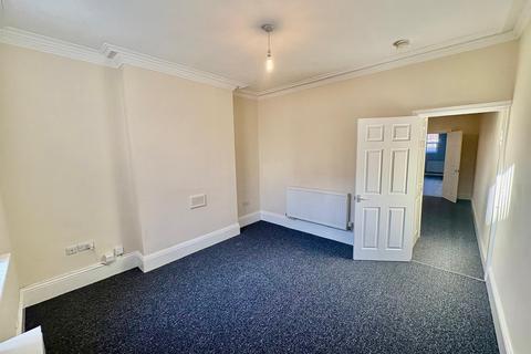 3 bedroom house to rent, Repton Road, Nottingham, NG6
