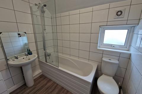3 bedroom terraced house to rent, Eighth Avenue, Mansfield, NG19