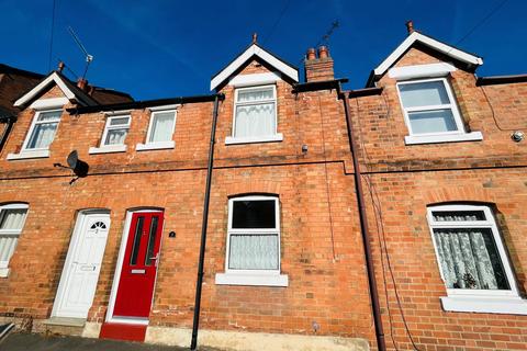 2 bedroom terraced house to rent, Burford Road, Evesham, WR11