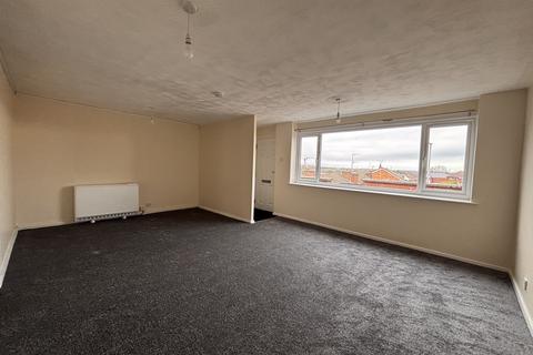 2 bedroom flat to rent, Lodge Road, Rugeley, WS15