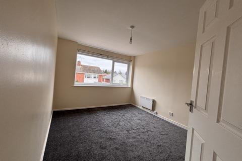 2 bedroom flat to rent, Lodge Road, Rugeley, WS15