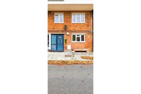 3 bedroom ground floor flat for sale, Solon New Road, Brixton, SW4