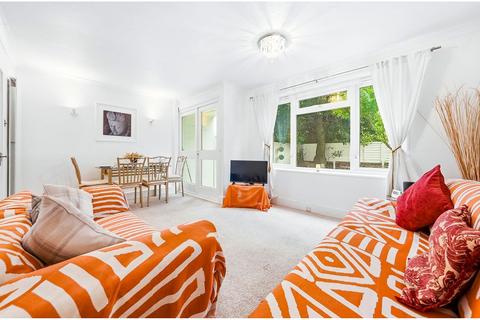 3 bedroom ground floor flat for sale, Solon New Road, Brixton, SW4