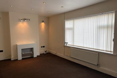 3 bedroom terraced house to rent, Seventh Avenue, Mansfield, NG19