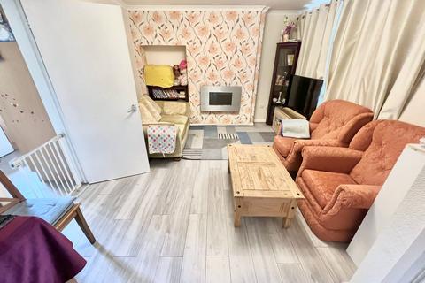 3 bedroom terraced house to rent, Fanshawe Road, Birmingham, B27