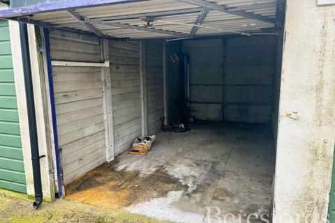 undefined, Gubbins Lane, Romford, RM3