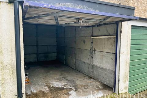undefined, Gubbins Lane, Romford, RM3