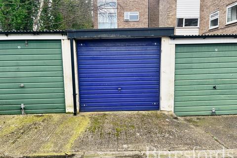 undefined, Gubbins Lane, Romford, RM3
