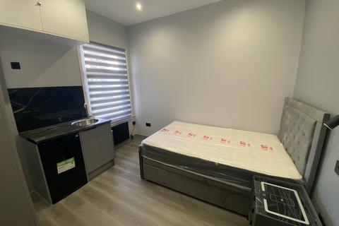 1 bedroom in a house share to rent, Southend-on-Sea, SS2