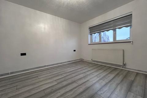 undefined, Burnt Close, Luton, LU3