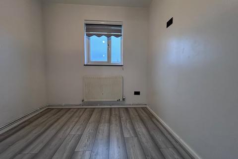 undefined, Burnt Close, Luton, LU3