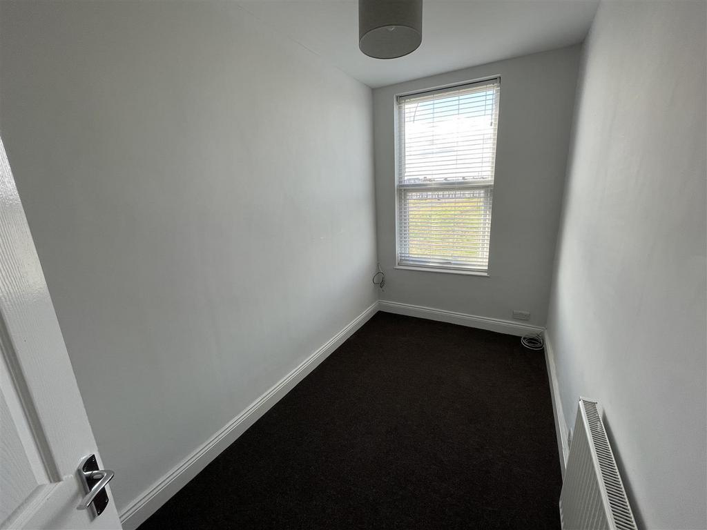 1 D Borough Rd Bedroom Two.jpg