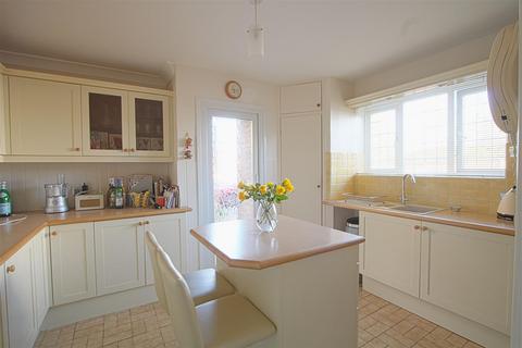 3 bedroom semi-detached house for sale, Everest Rise, Billericay CM12