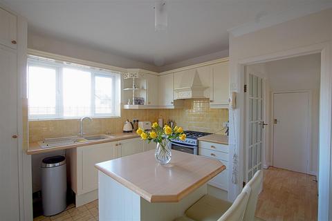 3 bedroom semi-detached house for sale, Everest Rise, Billericay CM12